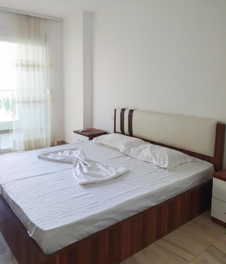 Low Cost Banesa Kosovare Shëngjin Buitenkant foto
