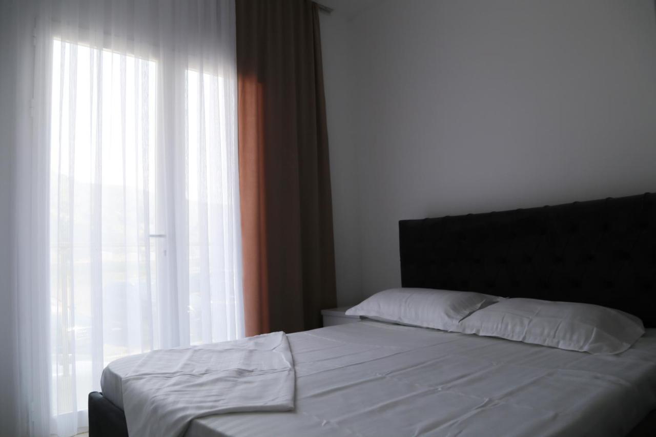 Low Cost Banesa Kosovare Shëngjin Buitenkant foto