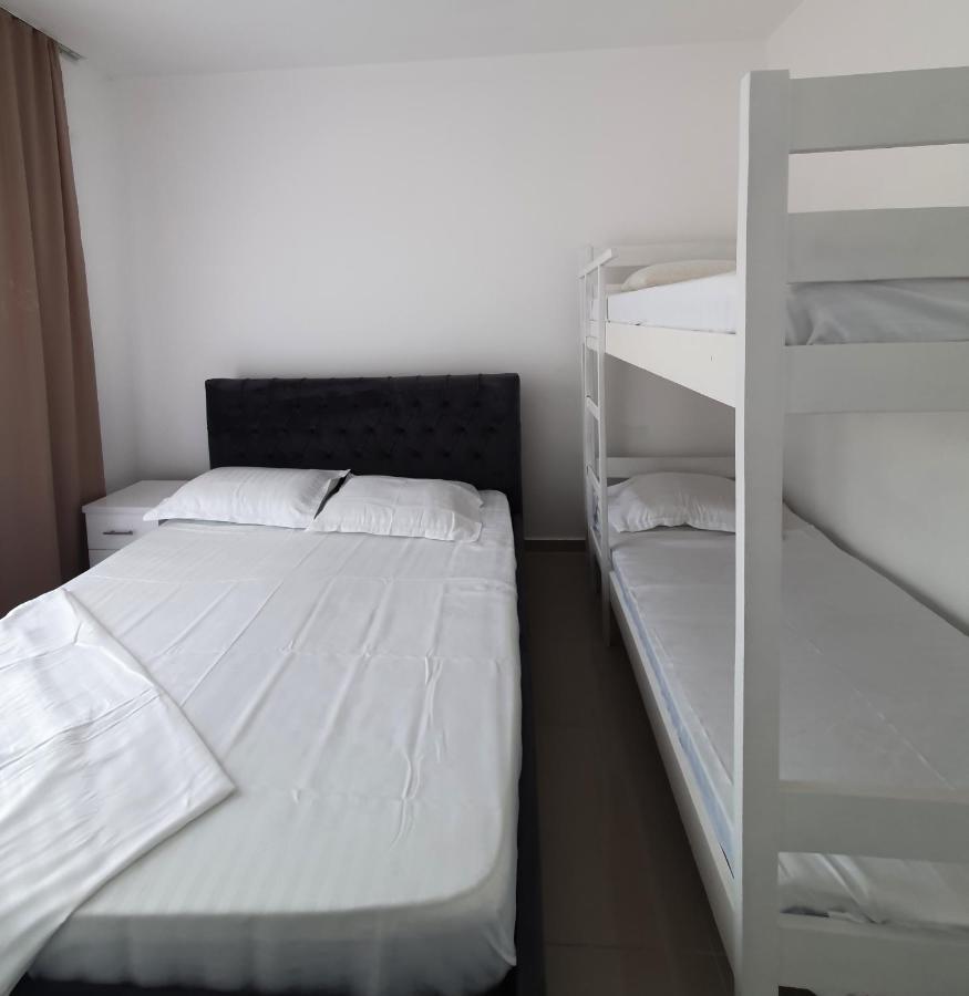 Low Cost Banesa Kosovare Shëngjin Buitenkant foto