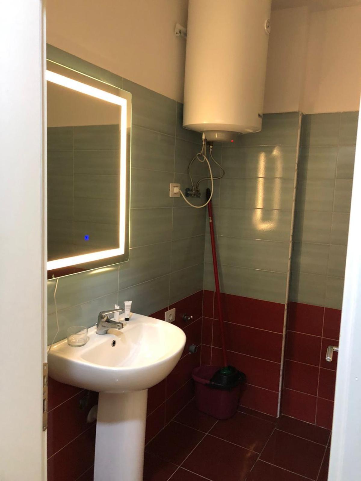 Low Cost Banesa Kosovare Shëngjin Buitenkant foto