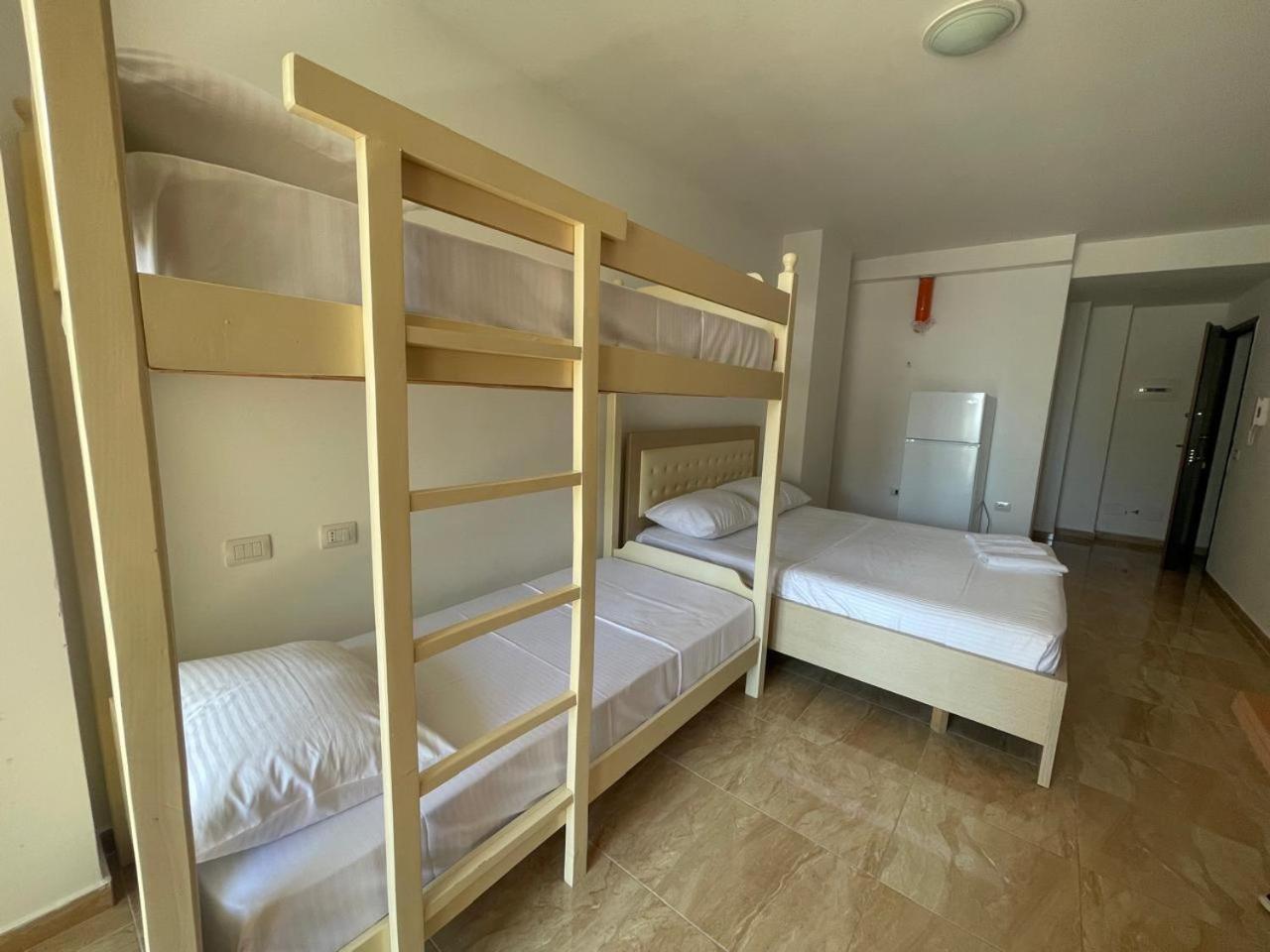 Low Cost Banesa Kosovare Shëngjin Buitenkant foto