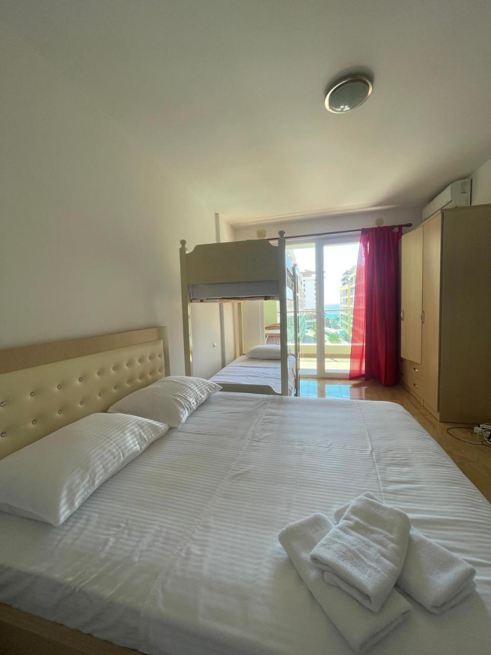 Low Cost Banesa Kosovare Shëngjin Buitenkant foto
