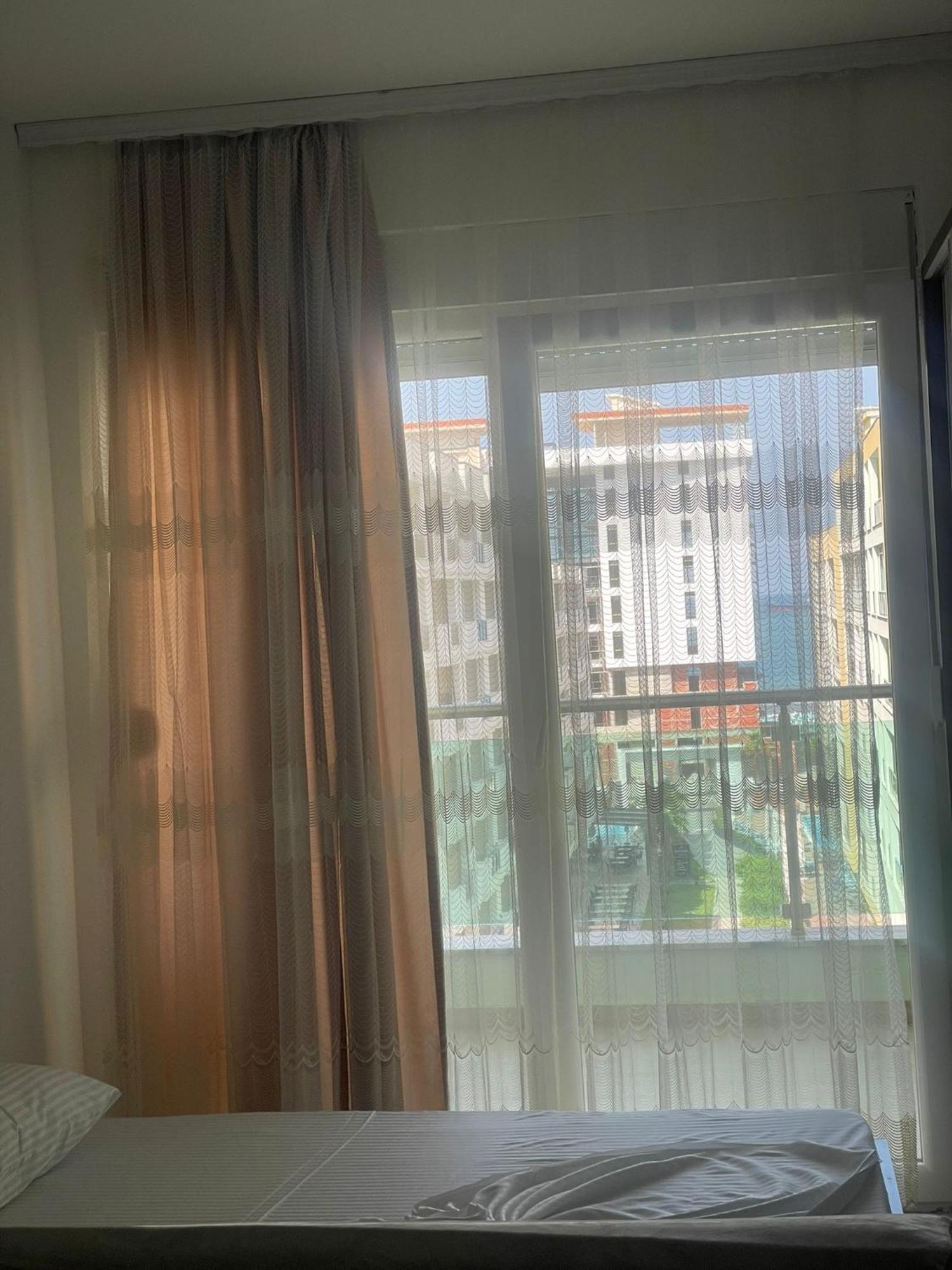 Low Cost Banesa Kosovare Shëngjin Buitenkant foto